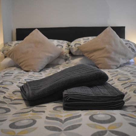Kingston Serviced Accommodation - Donegall Avenue ベルファスト エクステリア 写真