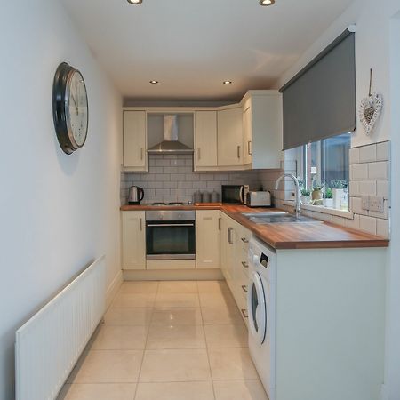 Kingston Serviced Accommodation - Donegall Avenue ベルファスト エクステリア 写真