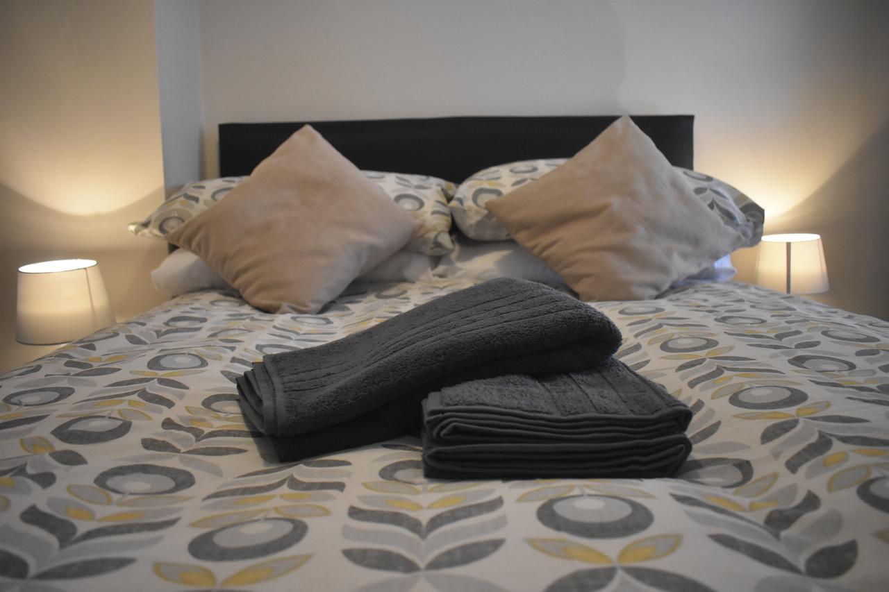 Kingston Serviced Accommodation - Donegall Avenue ベルファスト エクステリア 写真