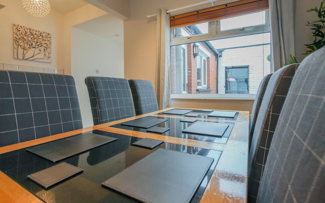 Kingston Serviced Accommodation - Donegall Avenue ベルファスト エクステリア 写真