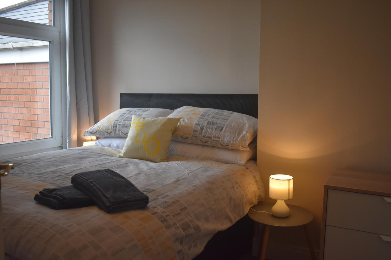 Kingston Serviced Accommodation - Donegall Avenue ベルファスト エクステリア 写真