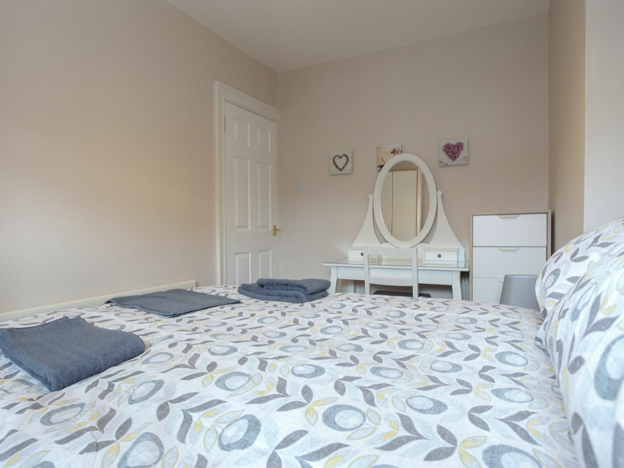 Kingston Serviced Accommodation - Donegall Avenue ベルファスト エクステリア 写真