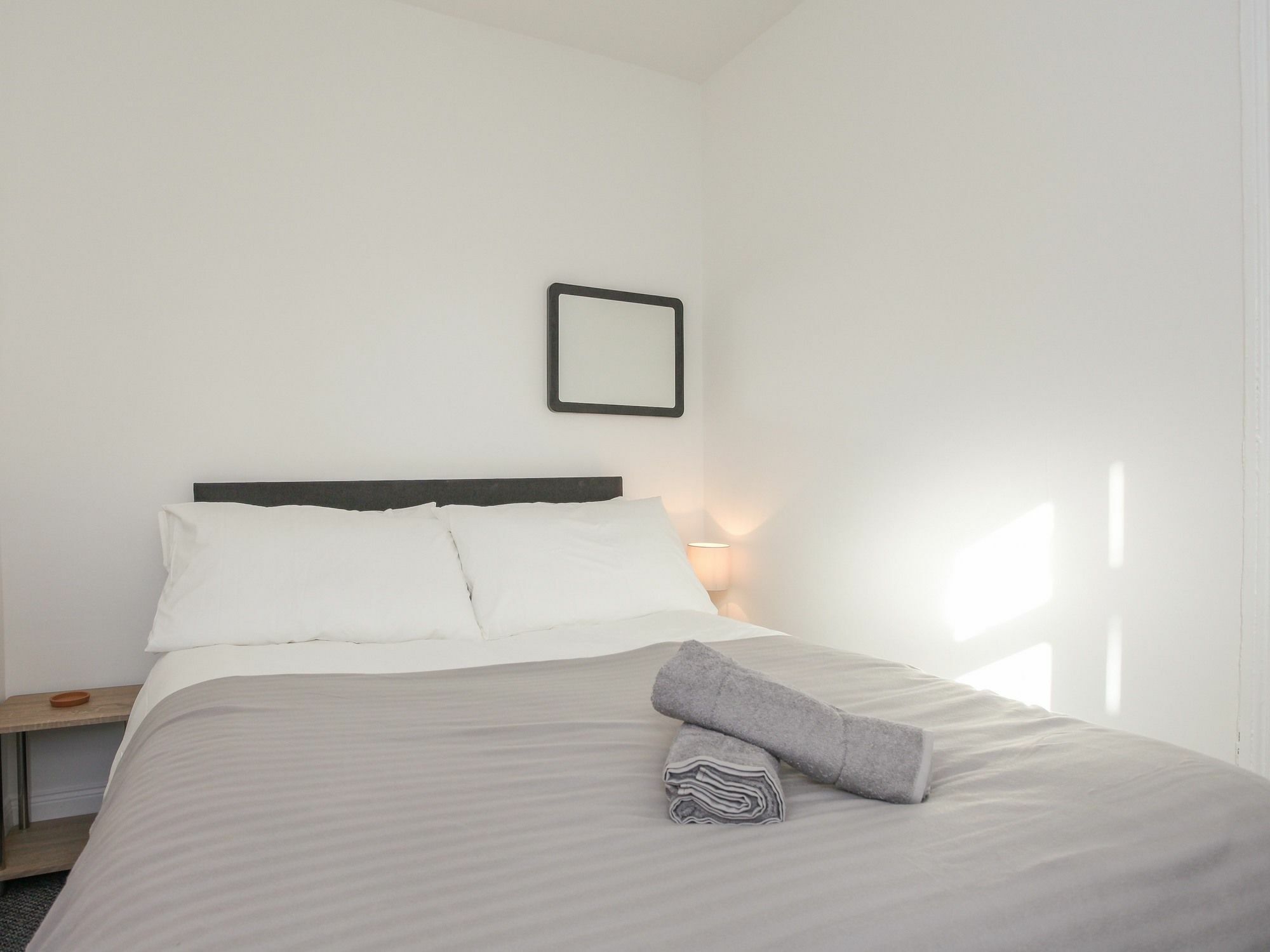 Kingston Serviced Accommodation - Donegall Avenue ベルファスト エクステリア 写真