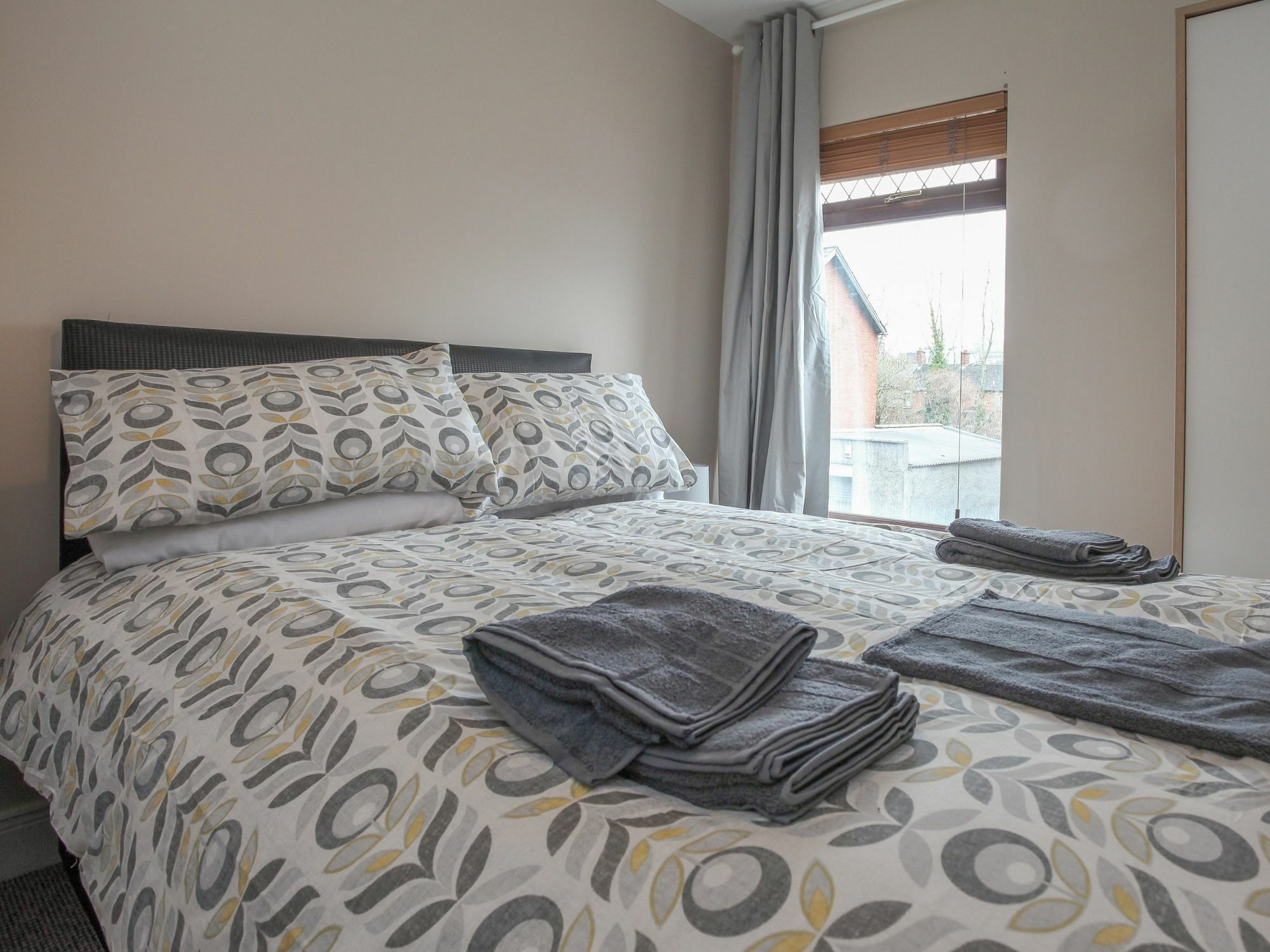 Kingston Serviced Accommodation - Donegall Avenue ベルファスト エクステリア 写真