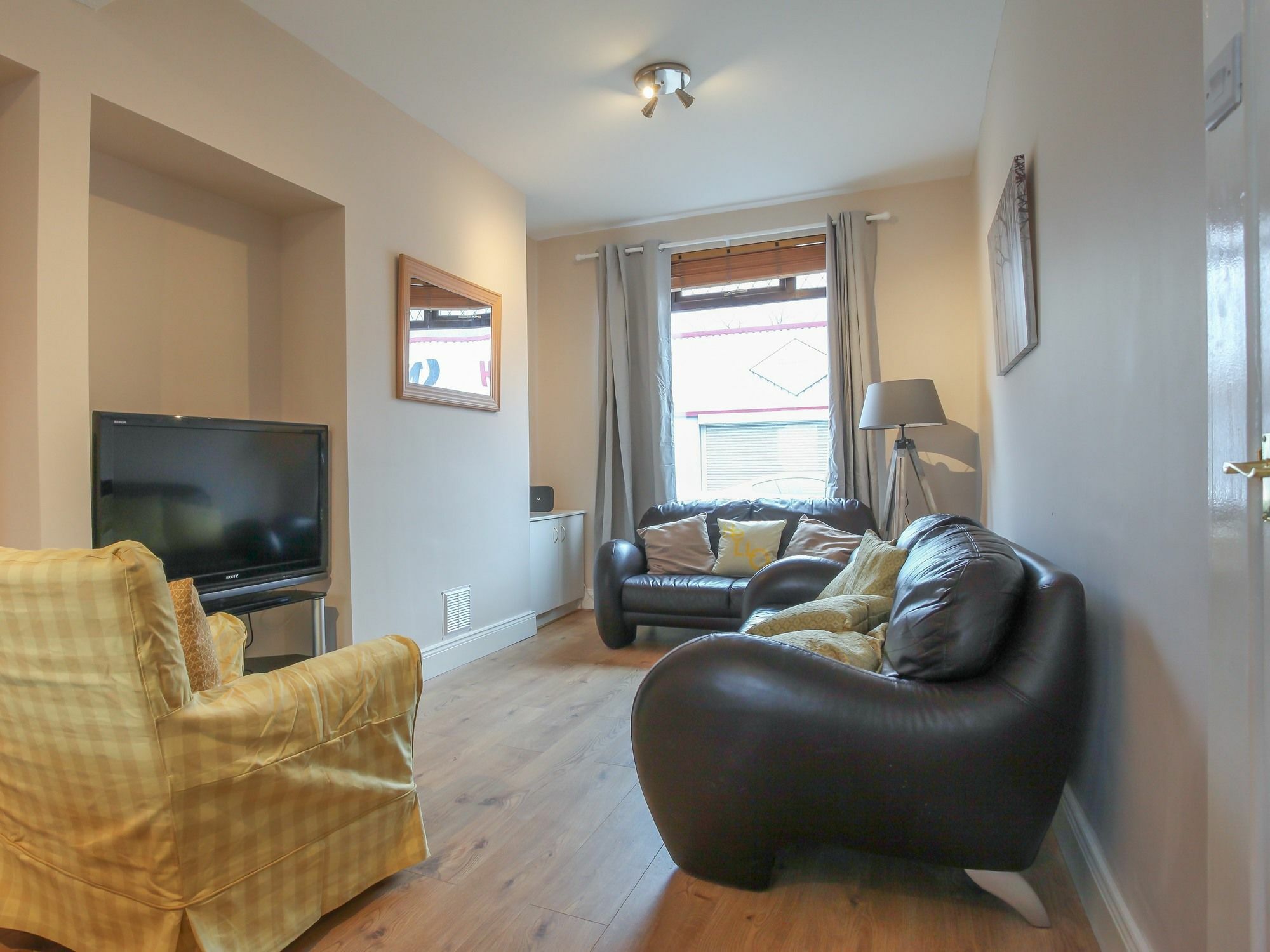 Kingston Serviced Accommodation - Donegall Avenue ベルファスト エクステリア 写真