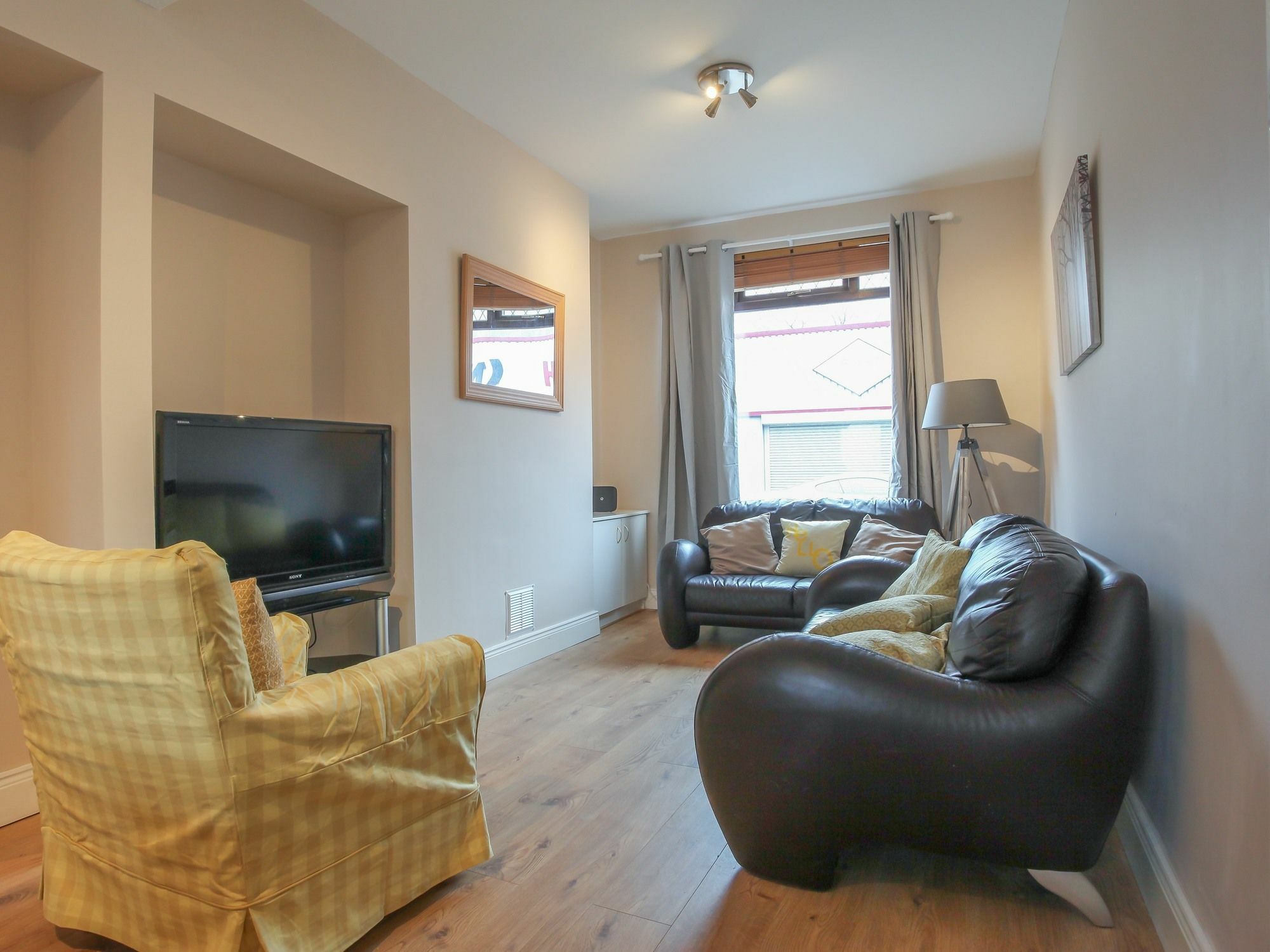 Kingston Serviced Accommodation - Donegall Avenue ベルファスト エクステリア 写真